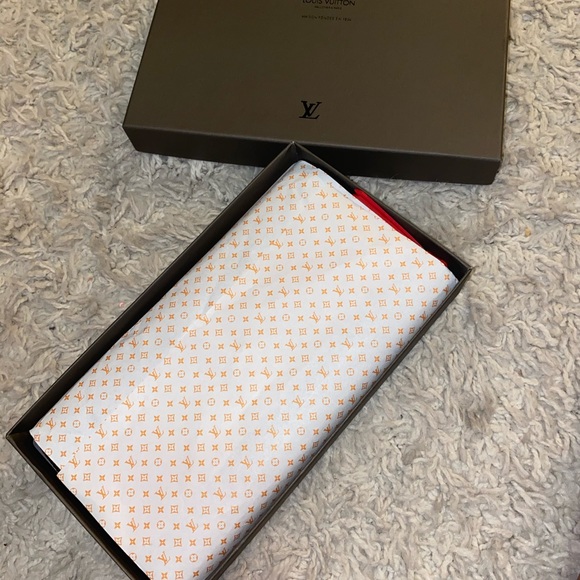 Brand new Louis Vuitton wallet - Picture 3 of 8